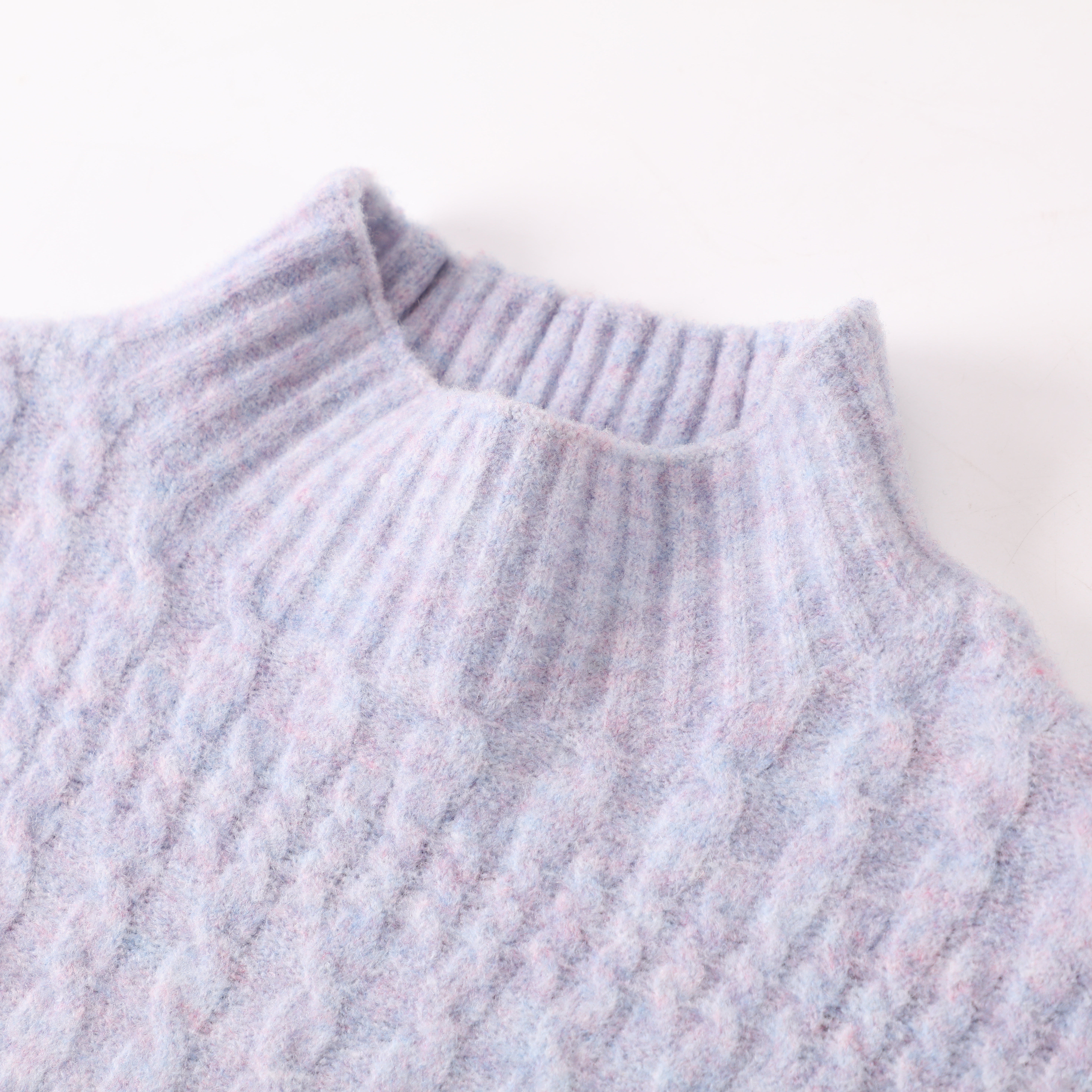 Herbst-Winter-OEM-kundenspezifischer hellpurpurner langärmliger warmer Damen-Pullover-Strickpullover