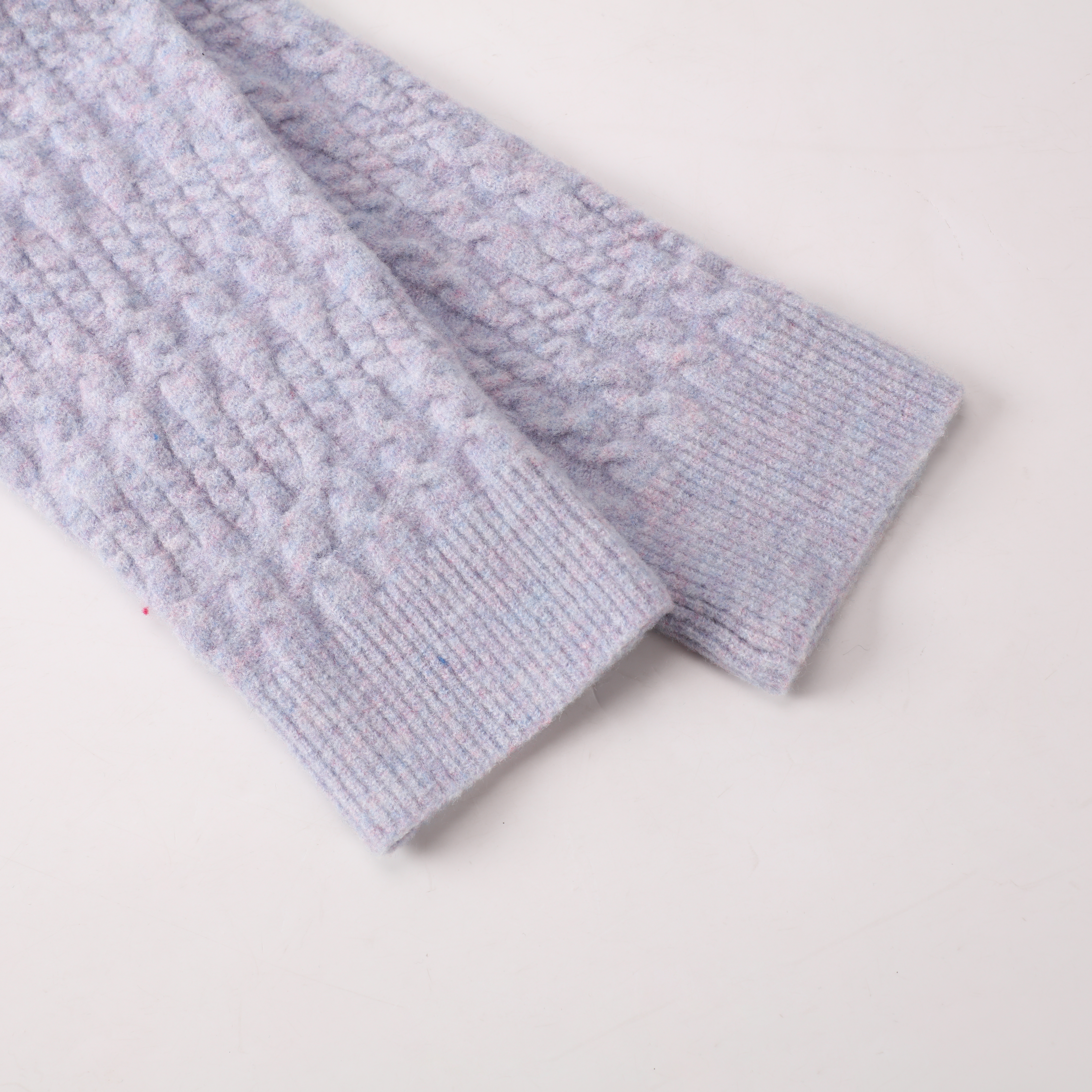 Herbst-Winter-OEM-kundenspezifischer hellpurpurner langärmliger warmer Damen-Pullover-Strickpullover