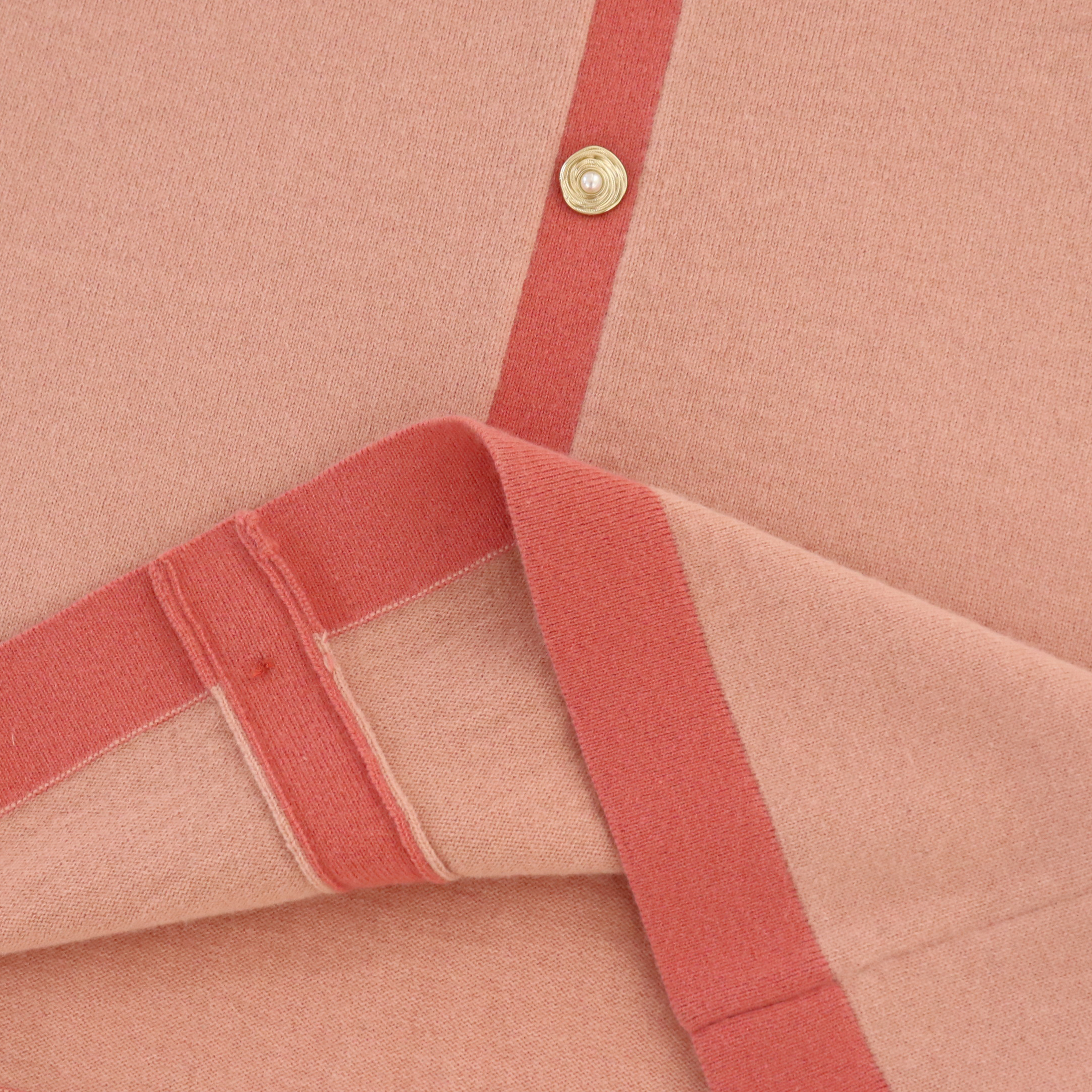 OEM Custom Winter Langarm Pullover Cardigan Top Rock zweiteiliges Damen Strickset