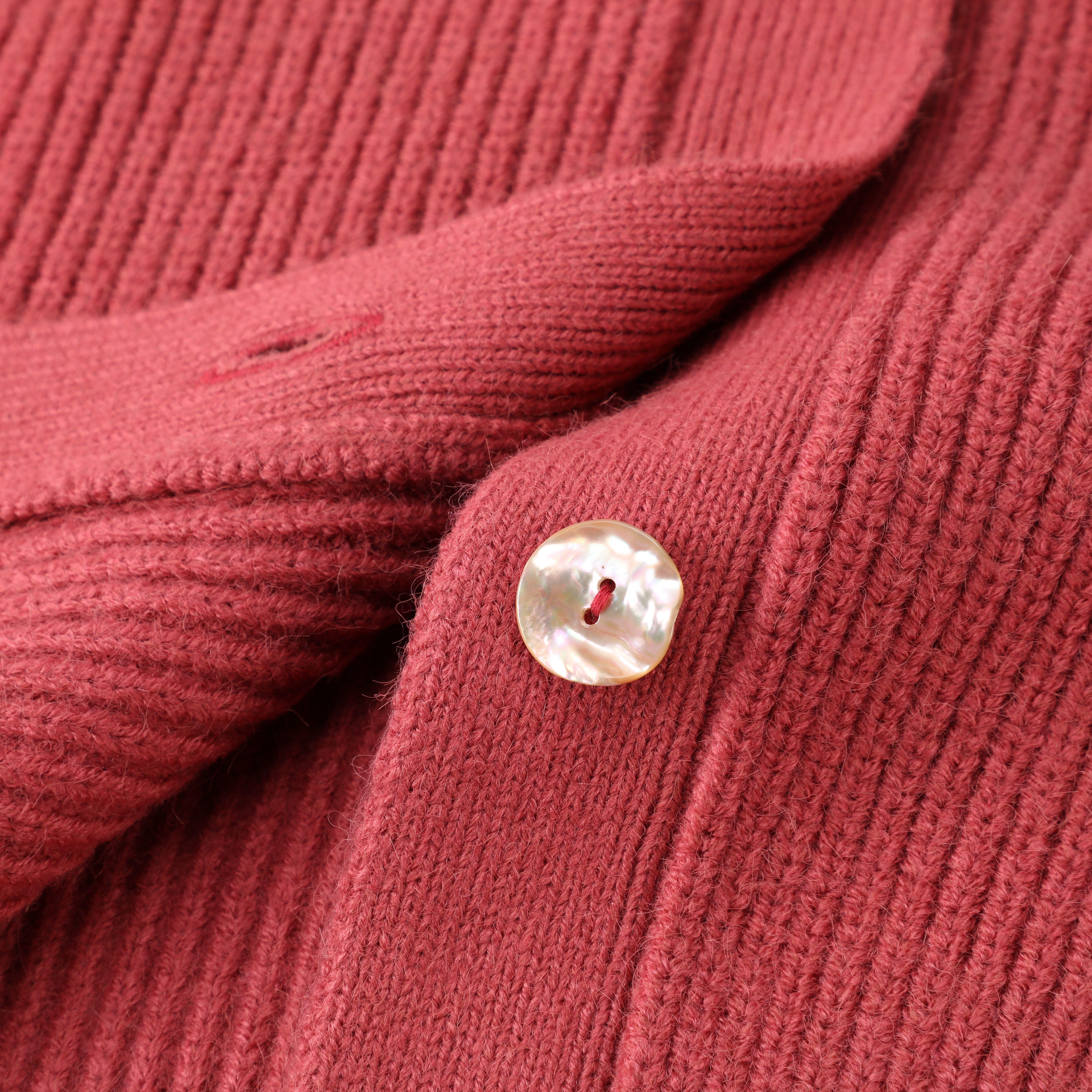 Hochwertige Winter OEM Custom Red Langarm V-Ausschnitt Damen Top Strickpullover Strickjacke für Damen