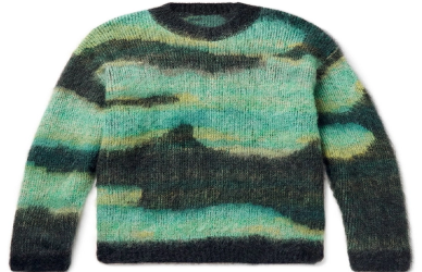 Wie man einen klobigen Strickpullover treibt