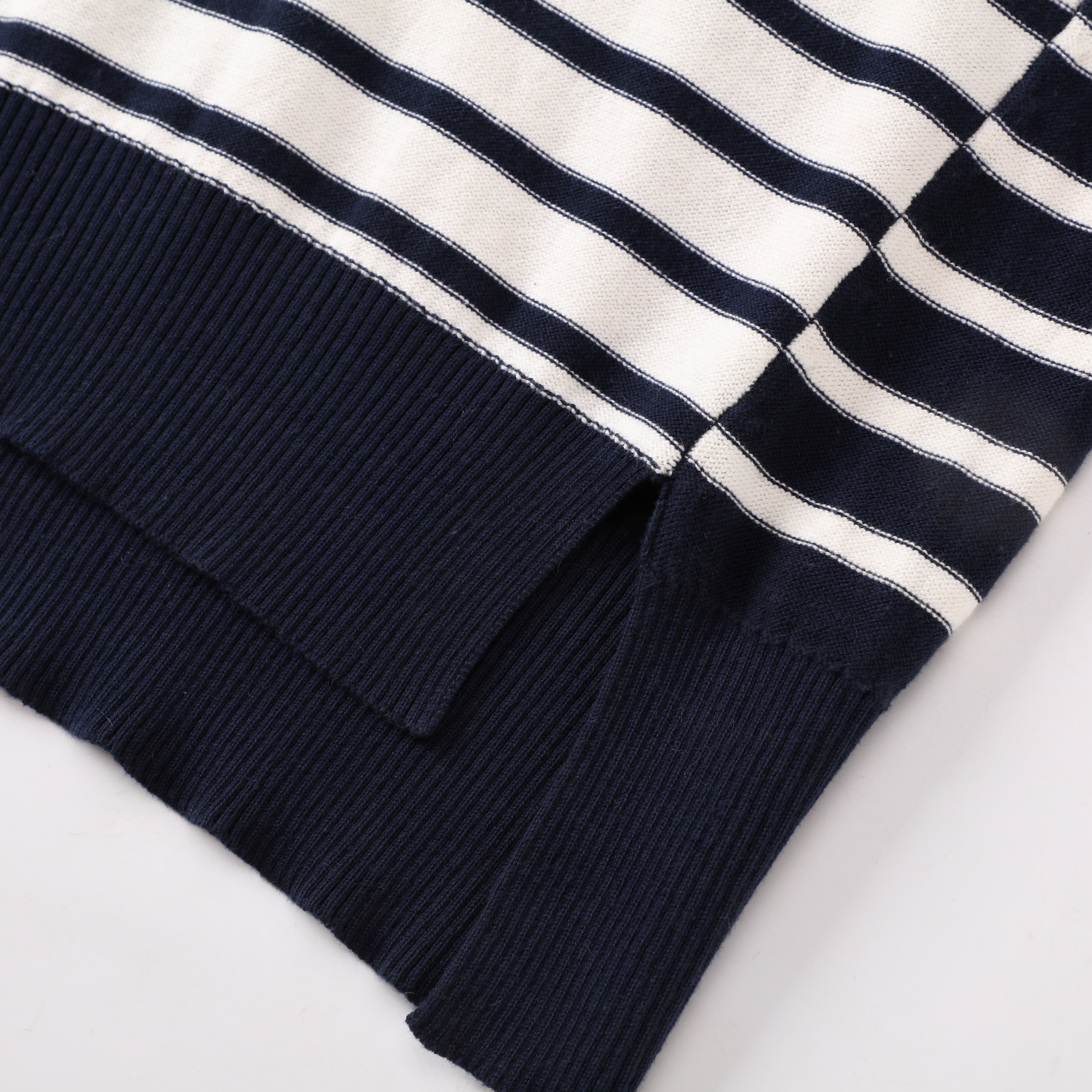 Winter OEM Custom Gestreifter Langarm V-Ausschnitt Lose Damen Damen Pullover Strickpullover