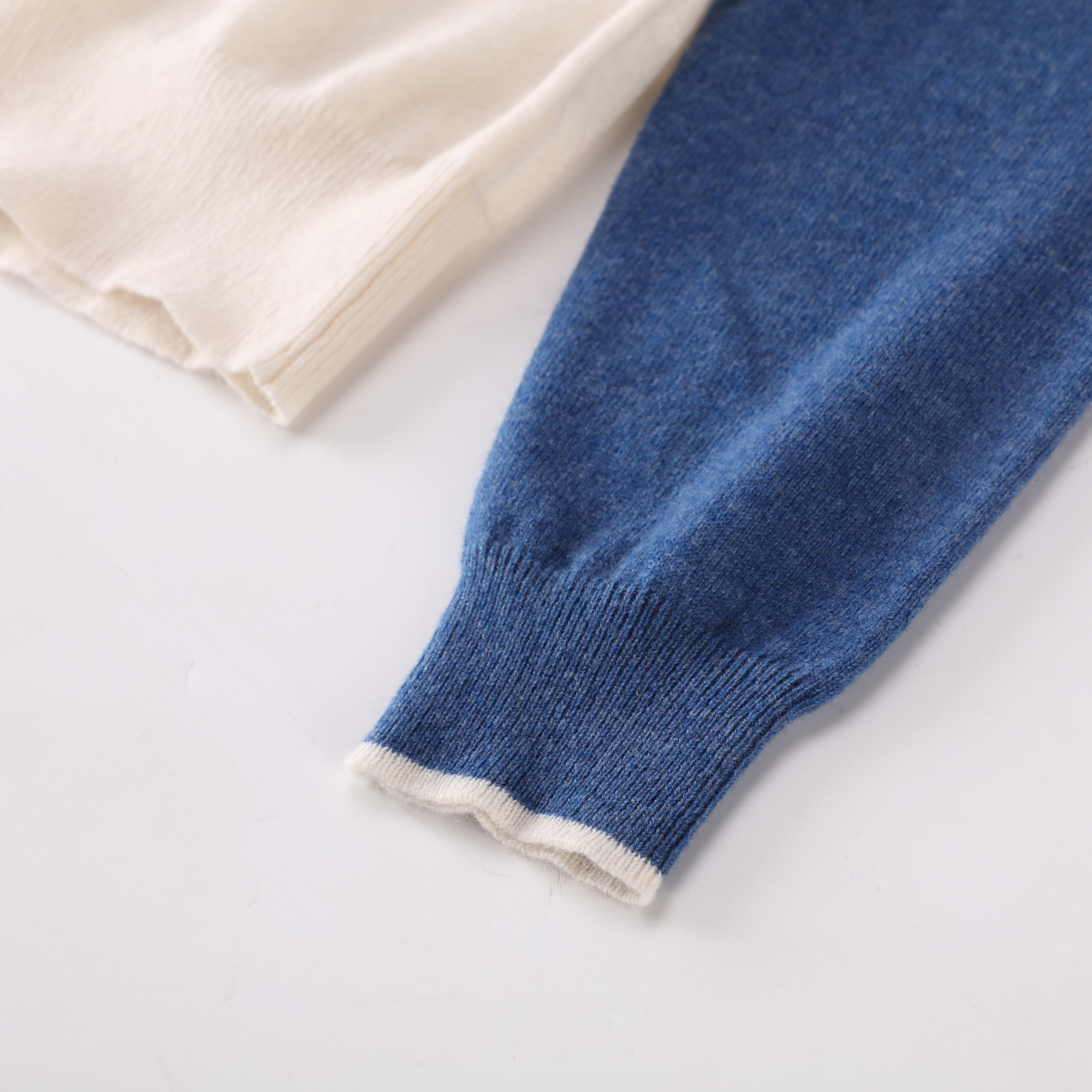 Herbst-Winter-Soem-Fabrik-kundenspezifische Farbabstimmungs-lange Hülsen-Oansatz-Frauen-Damen-Pullover-Strickpullover